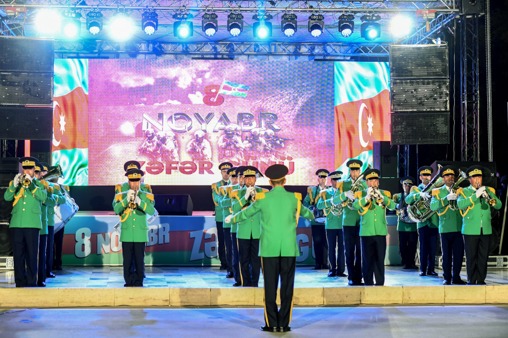 Naxçıvanda Zəfər Günü böyük təntənə ilə qeyd edilib<font color='red'> - YENİLƏNİB</font><font color=red> - FOTOLAR</font>