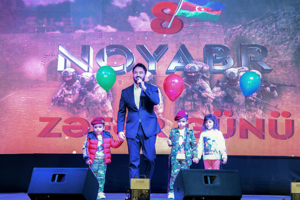 Naxçıvanda Zəfər Günü böyük təntənə ilə qeyd edilib<font color='red'> - YENİLƏNİB</font><font color=red> - FOTOLAR</font>