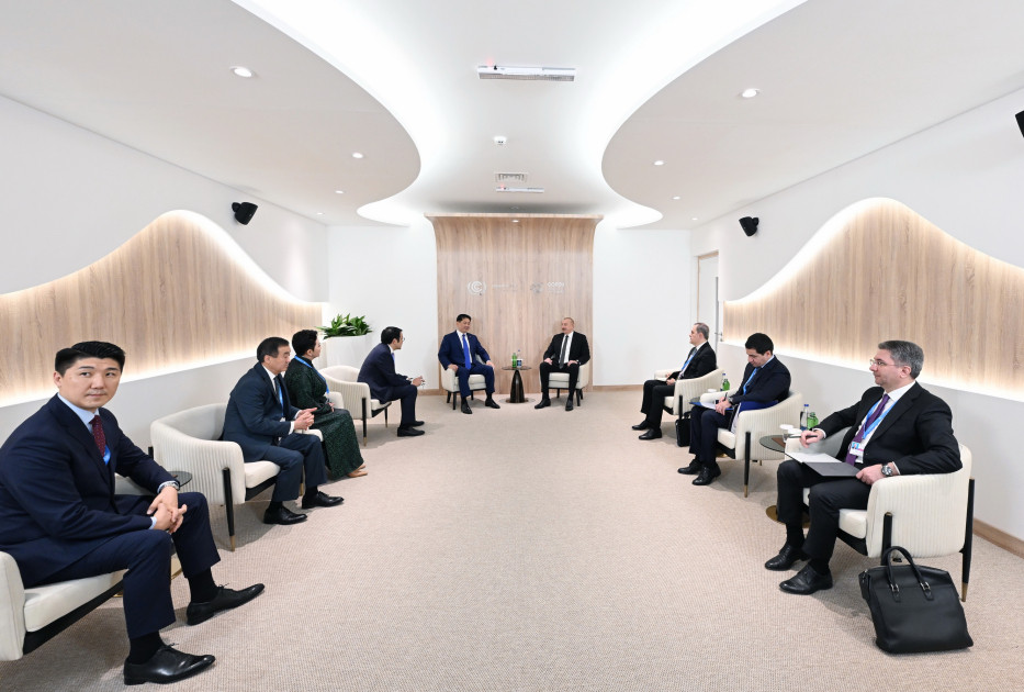 Prezident İlham Əliyev Monqolustan Prezidenti ilə görüşüb <font color='red'> - YENİLƏNİB</font><font color=red> - FOTOLAR</font>