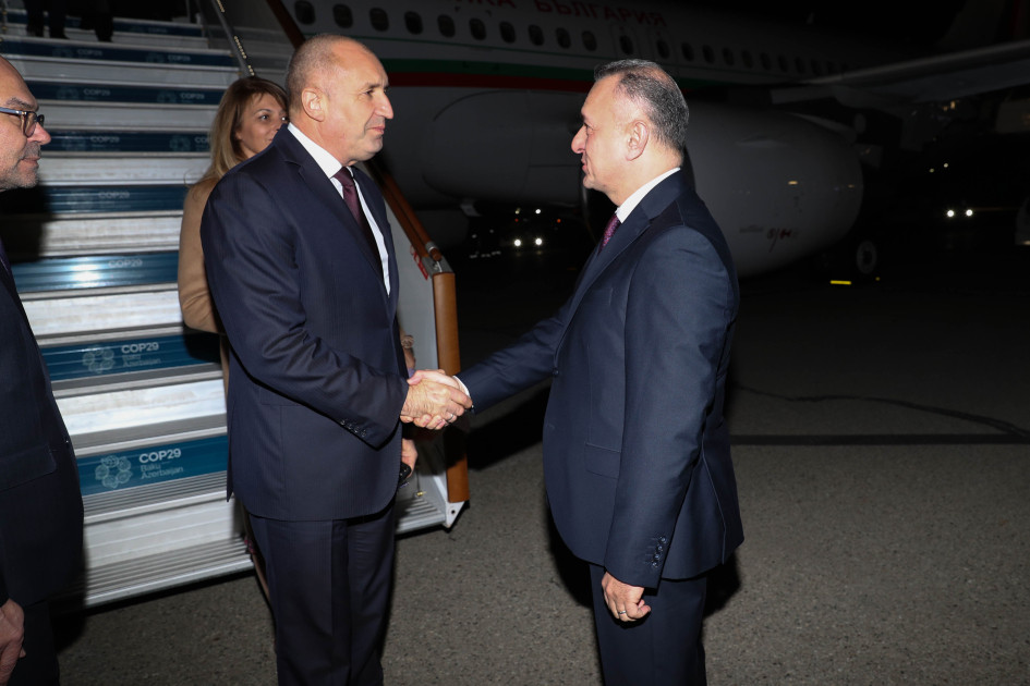 Bolqarıstan Prezidenti COP29-da iştirak etmək üçün Azərbaycana səfərə gəlib<font color=red> - FOTOLAR</font>