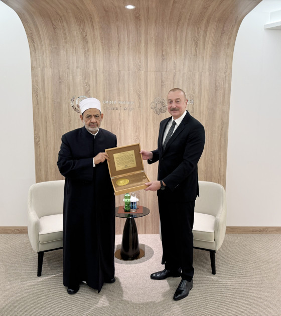 Prezident İlham Əliyev Əl-Əzhəri Şərifin şeyxi ilə görüşüb<font color=red> - FOTOLAR</font>