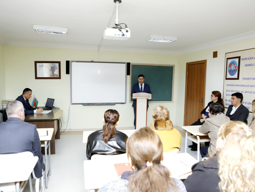 Naxçıvanda ümumtəhsil müəssisələrinin rəhbər işçiləri üçün təlimlərə start verilib<font color=red> - FOTOLAR</font>