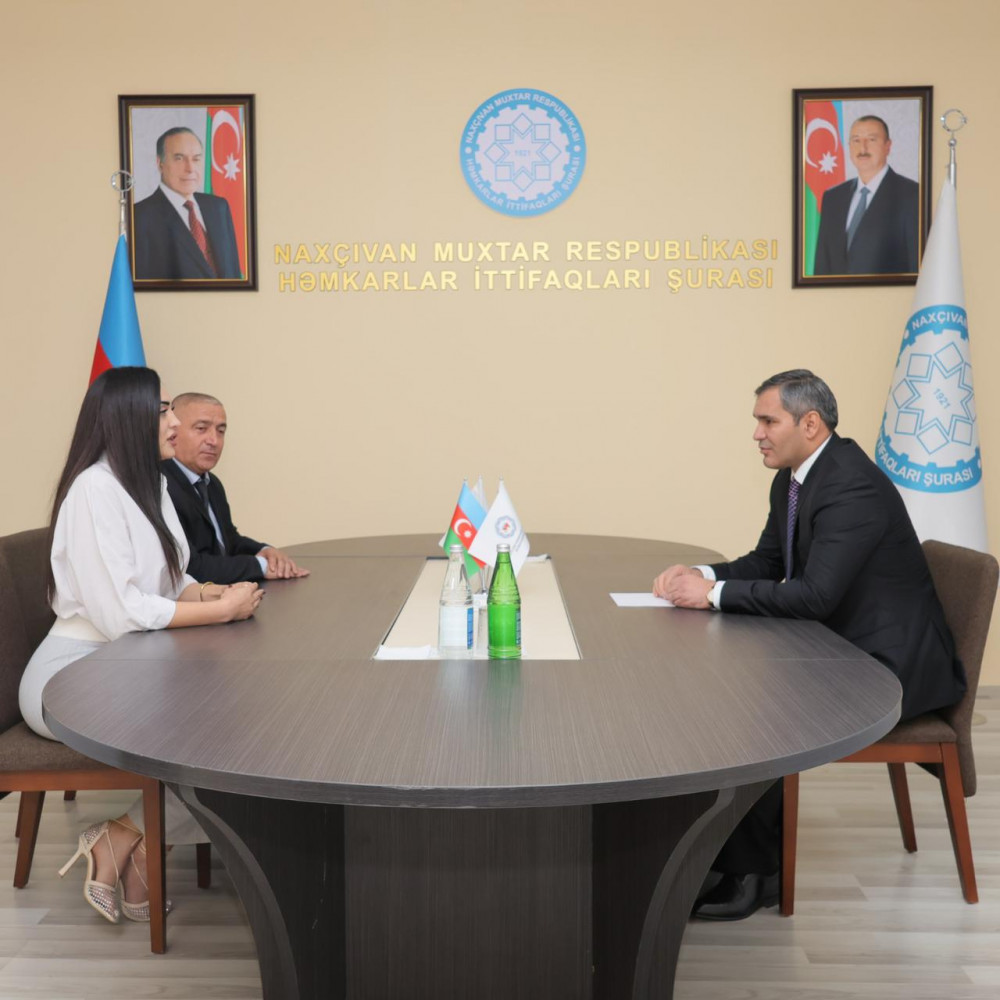 Naxçıvan Muxtar Respublikası Həmkarlar  İttifaqları Şurası daha bir işçinin əmək hüququnu bərpa edib<font color=red> - FOTOLAR</font>