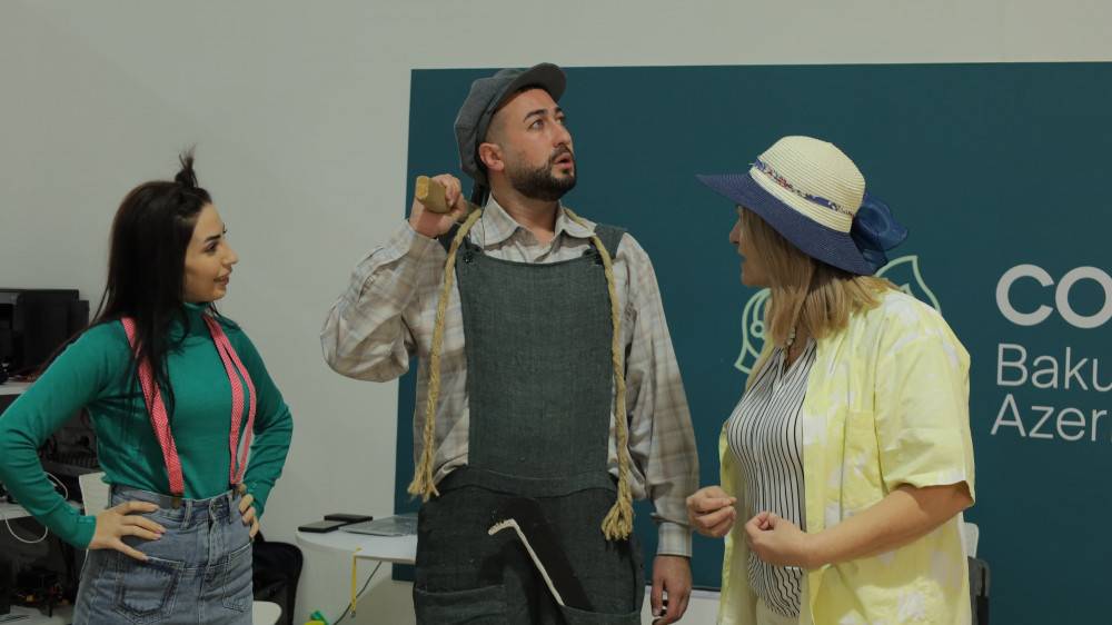 Naxçıvan teatrının hazırladığı "Odunçunun nağılı" tamaşası COP29-da nümayiş etdirilib<font color=red> - VİDEO</font>