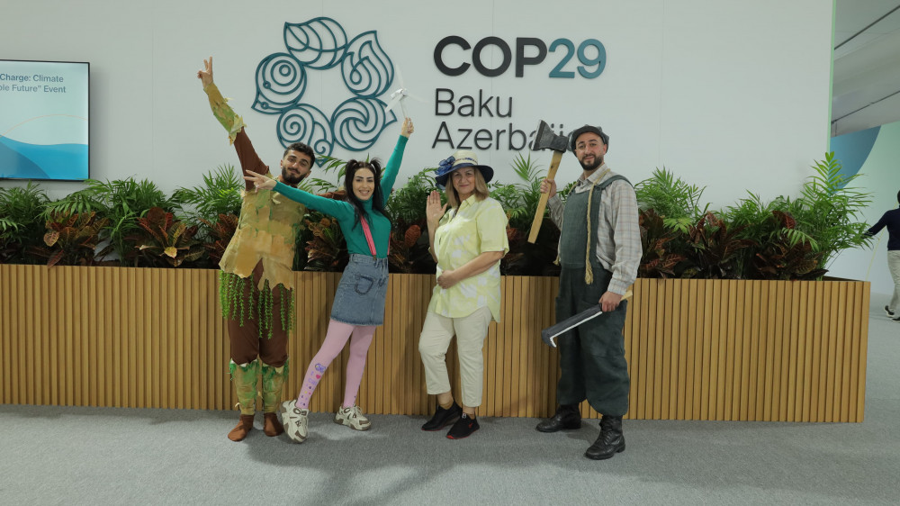 Naxçıvan teatrının hazırladığı "Odunçunun nağılı" tamaşası COP29-da nümayiş etdirilib<font color=red> - VİDEO</font>