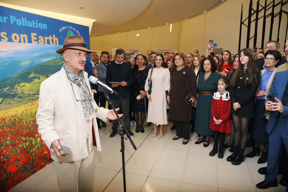Heydər Əliyev Mərkəzində “Yer kürəsi uşaqların gözü ilə” fotosərgisi açılıb<font color=red> - FOTOLAR</font>