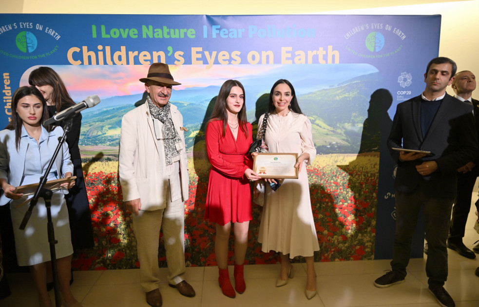 Heydər Əliyev Mərkəzində “Yer kürəsi uşaqların gözü ilə” fotosərgisi açılıb<font color=red> - FOTOLAR</font>