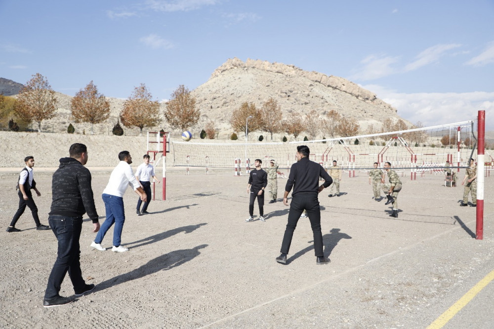 Naxçıvanda gənclərin hərbçilərlə ənənəvi görüşləri davam etdirilir<font color=red> - FOTOLAR</font>