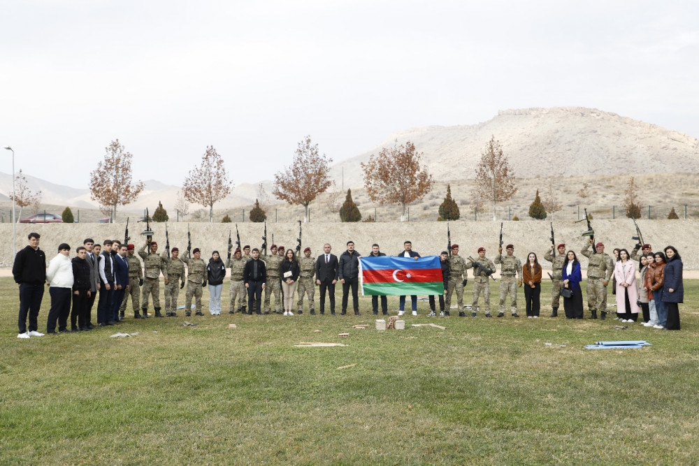 Naxçıvanda gənclərin hərbçilərlə ənənəvi görüşləri davam etdirilir<font color=red> - FOTOLAR</font>