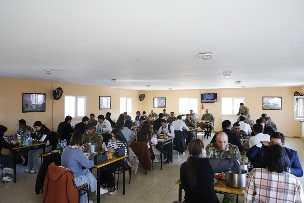 Naxçıvanda gənclərin hərbçilərlə ənənəvi görüşləri davam etdirilir<font color=red> - FOTOLAR</font>