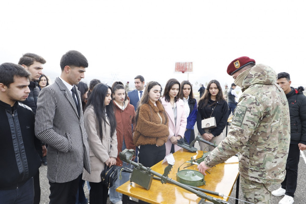 Naxçıvanda gənclərin hərbçilərlə ənənəvi görüşləri davam etdirilir<font color=red> - FOTOLAR</font>