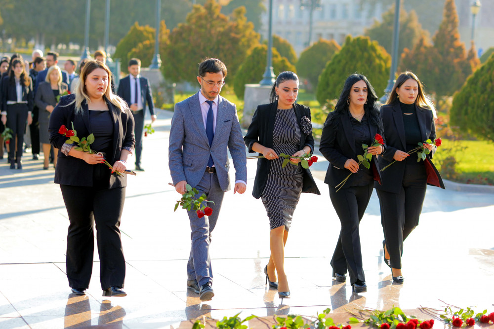 “Şərq qapısı” qəzeti 103 yaşını qeyd edib<font color=red> - FOTOLAR</font>