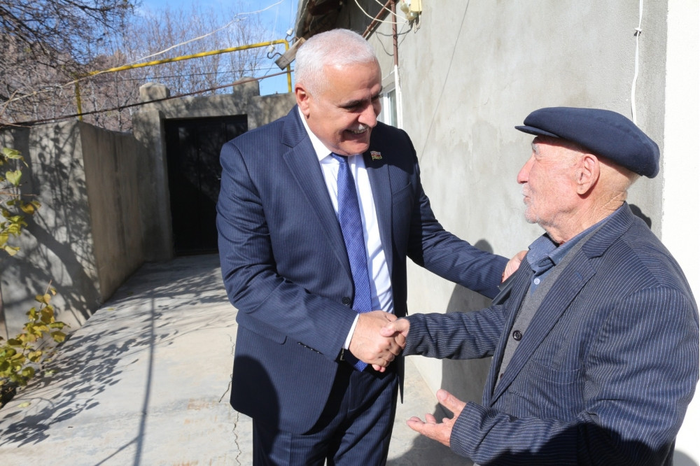 Millət vəkili Vüqar Rəhimzadə Culfanın Xanəgah kəndində şəhid atasını və kəndin ən yaşlı sakinini evlərində ziyarət edib  <font color=red> - FOTOLAR</font>