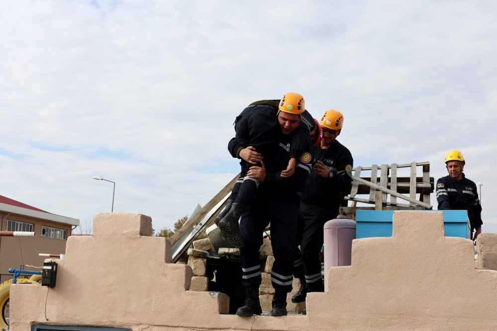 Naxçıvanda fövqəladə hallara dair taktiki-xüsusi təlim keçirilib<font color=red> - FOTOLAR</font>