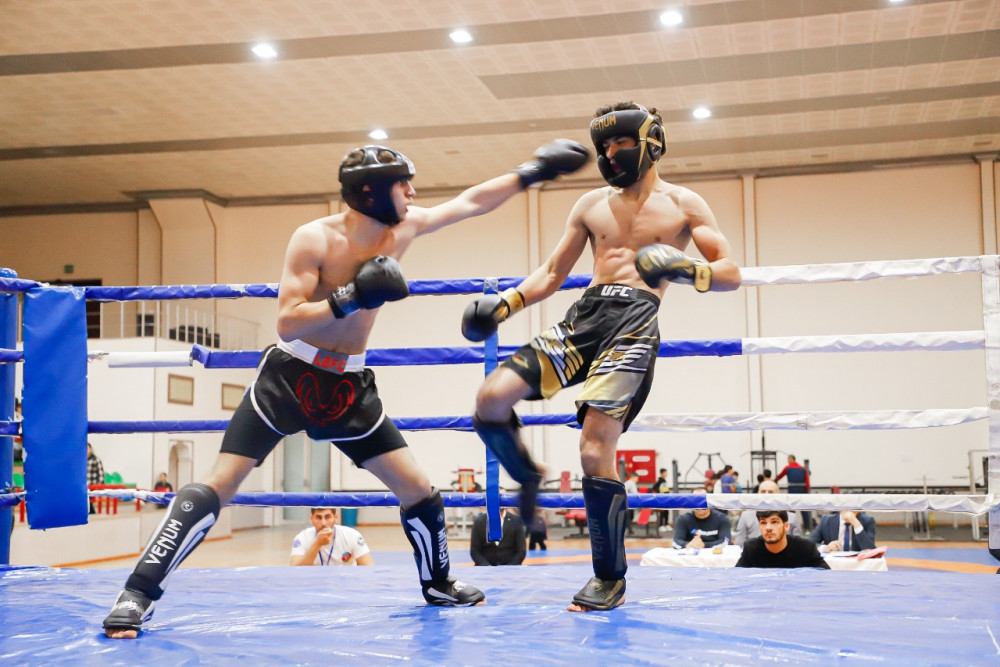 Naxçıvanın 100 illik yubileyinə həsr olunan kikboksinq birinciliyi keçirilib<font color=red> - FOTOLAR</font>