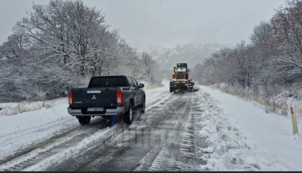 Batabat yaylağında qarın qalınlığı 20 santimetr təşkil edir<font color=red> - FOTOLAR</font>