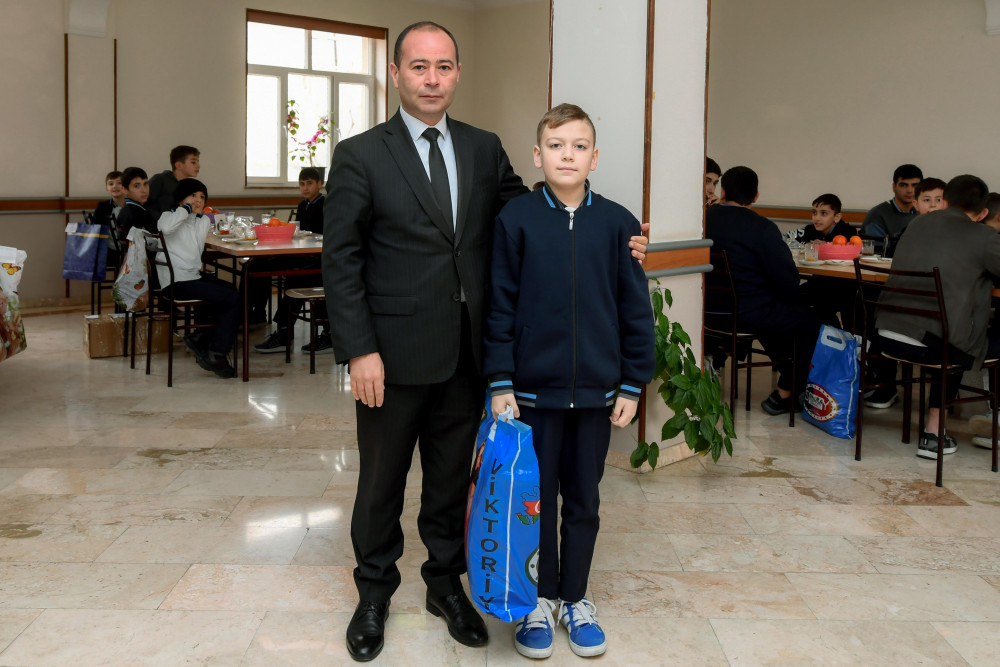 Ordubad internat məktəbi şagirdlərinin diləkləri yerinə yetirilib<font color=red> - FOTOLAR</font>