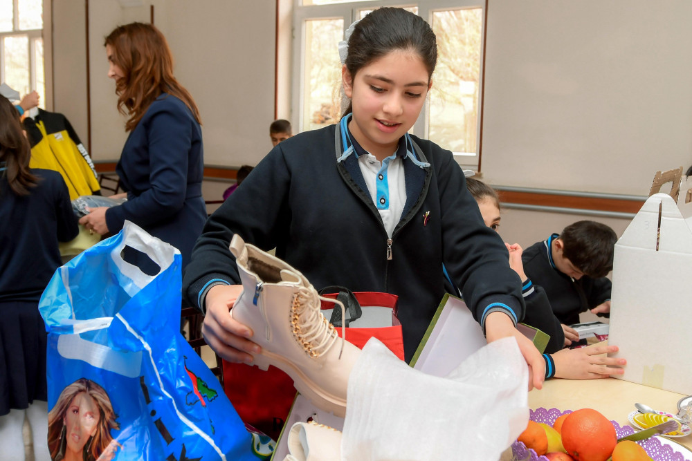 Ordubad internat məktəbi şagirdlərinin diləkləri yerinə yetirilib<font color=red> - FOTOLAR</font>