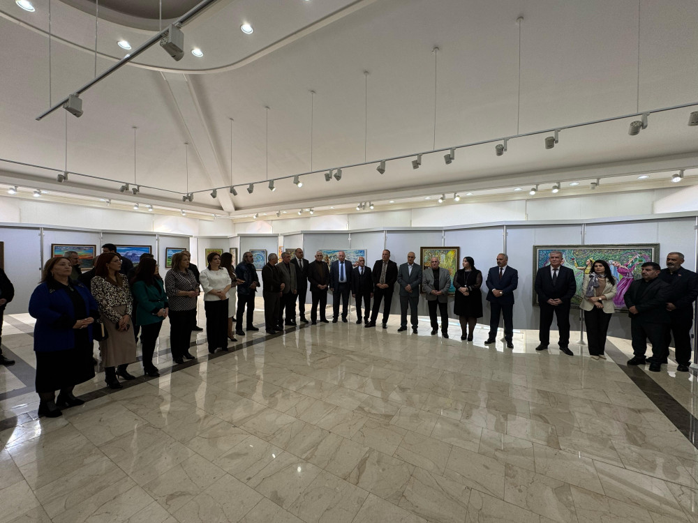 Tanınmış rəssam Mənsur Əsgərlinin "Hisslərin yaddaşı" adlı fərdi rəsm sərgisi açılıb<font color='red'> - YENİLƏNİB</font><font color=red> - FOTOLAR</font>