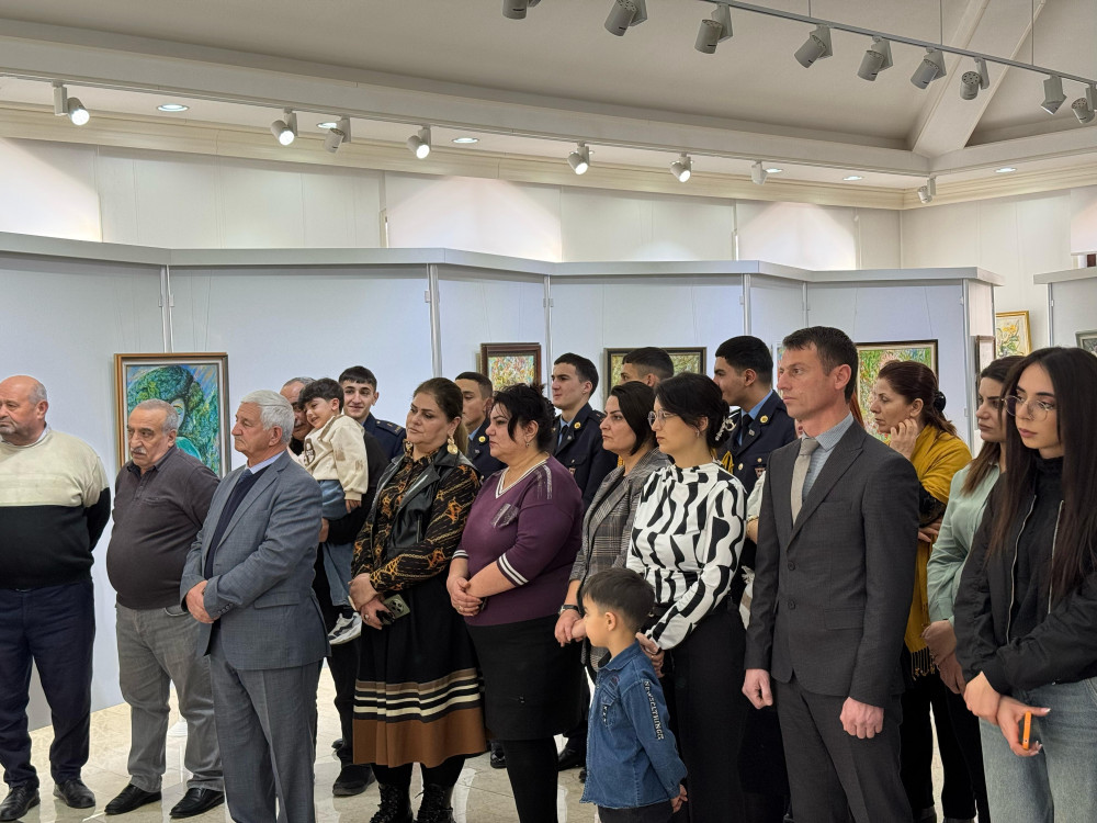 Tanınmış rəssam Mənsur Əsgərlinin "Hisslərin yaddaşı" adlı fərdi rəsm sərgisi açılıb<font color='red'> - YENİLƏNİB</font><font color=red> - FOTOLAR</font>