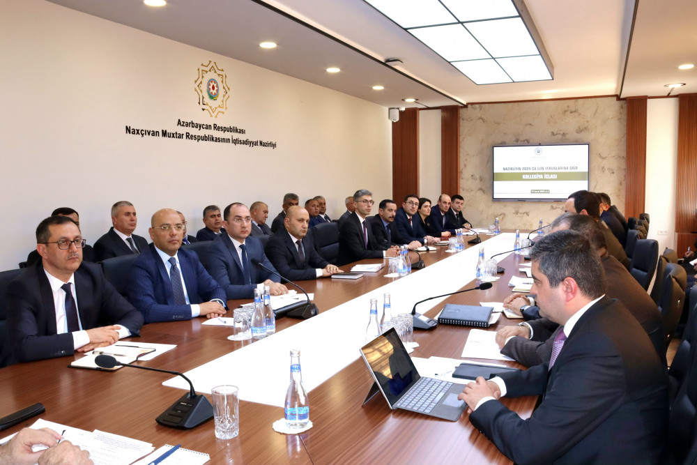 Naxçıvan Muxtar Respublikasının İqtisadiyyat Nazirliyində kollegiya iclası keçirilib<font color=red> - FOTOLAR</font>