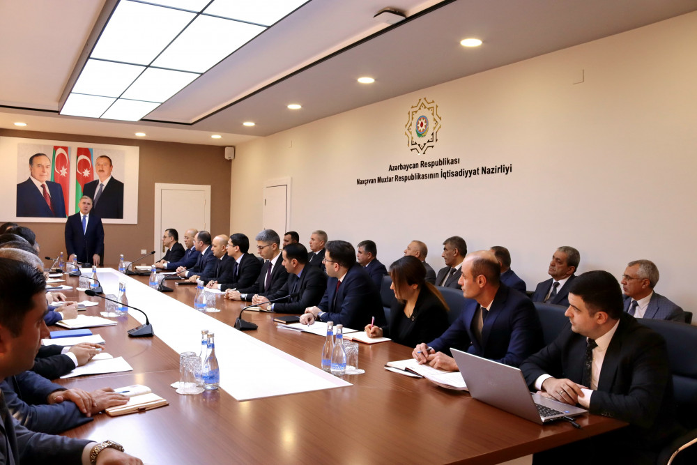  Naxçıvan Muxtar Respublikasının İqtisadiyyat Nazirliyində kollegiya iclası keçirilib<font color=red> - FOTOLAR</font>