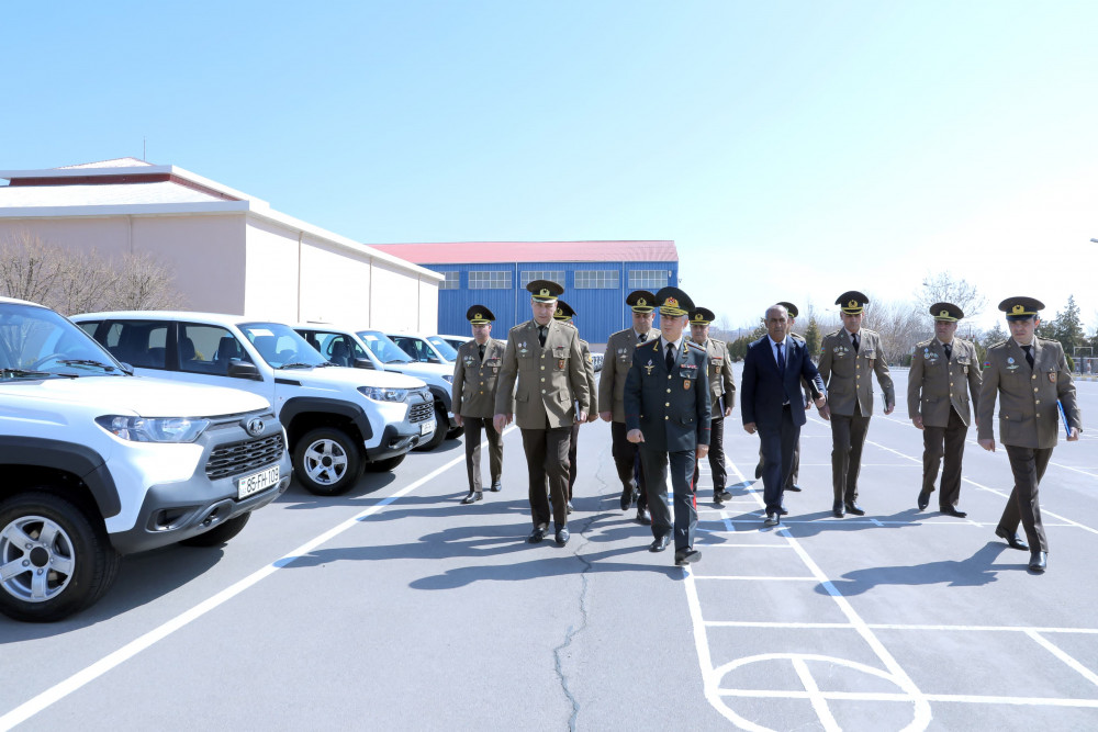 Fövqəladə Hallar Nazirliyinə yeni avtomobil və avadanlıqlar alınıb<font color=red> - FOTOLAR</font>