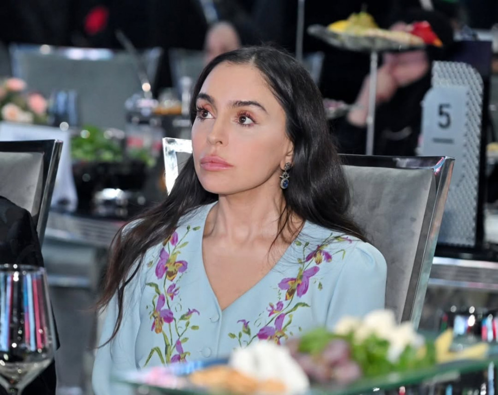 Leyla Əliyeva və Arzu Əliyeva şəhid anaları ilə iftar məclisində iştirak ediblər<font color=red> - FOTOLAR</font>