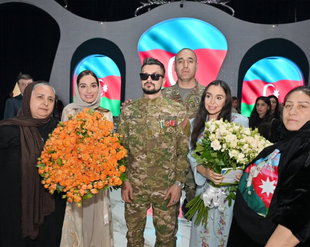 Leyla Əliyeva və Arzu Əliyeva şəhid anaları ilə iftar məclisində iştirak ediblər<font color=red> - FOTOLAR</font>