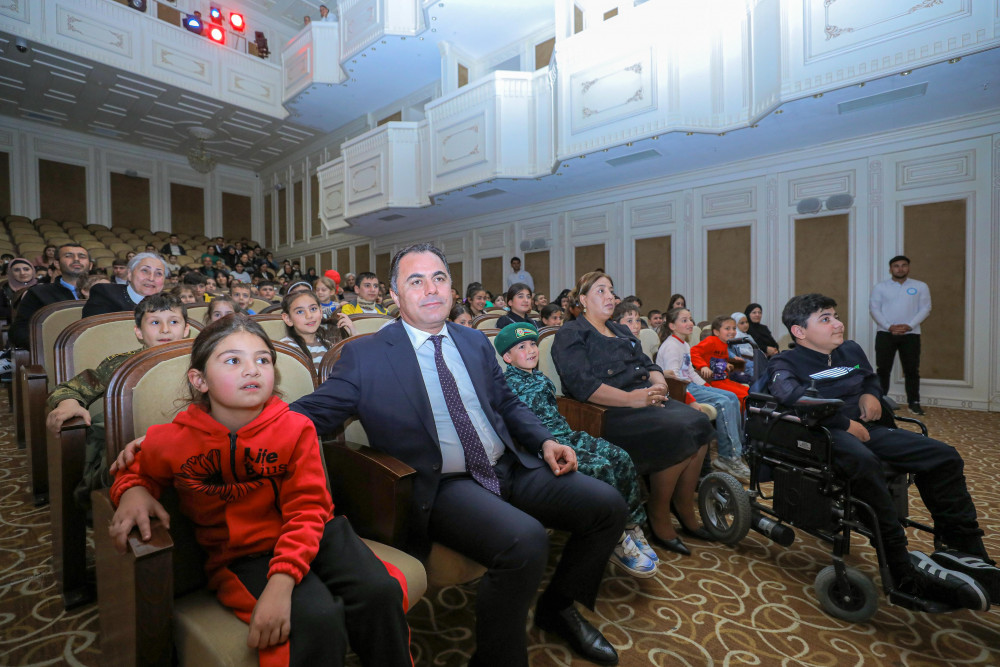 Naxçıvanda şəhid və qazi övladlarına, sosial qayğıya  ehtiyacı olan uşaqlara bayram hədiyyələri təqdim edilib<font color=red> - FOTOLAR</font>