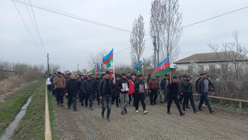 Gədəbəydə qar uçqununda həlak olan əsgər Əli İmanov Sabirabadda dəfn edilib<font color=red> - FOTOLAR</font>