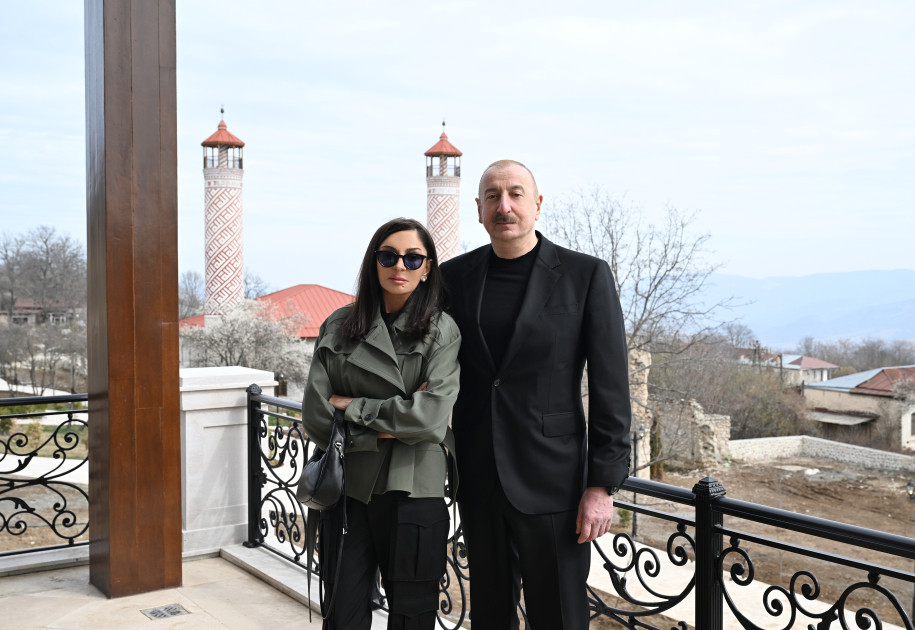 Prezident və birinci xanım Mehriban Əliyeva Şuşada bir sıra açılışlarda iştirak edib<font color='red'> - YENİLƏNİB</font><font color=red> - FOTOLAR</font>