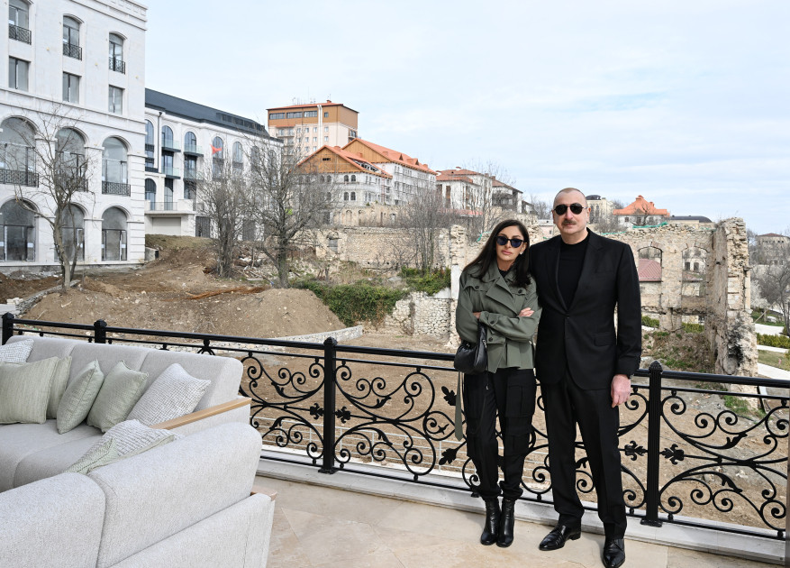 Prezident və birinci xanım Mehriban Əliyeva Şuşada bir sıra açılışlarda iştirak edib<font color='red'> - YENİLƏNİB</font><font color=red> - FOTOLAR</font>