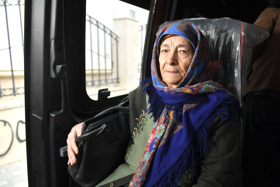 Ağdam rayonunun Sarıcalı kəndinə növbəti köç karvanı yola salınıb<font color=red> - FOTOLAR</font>