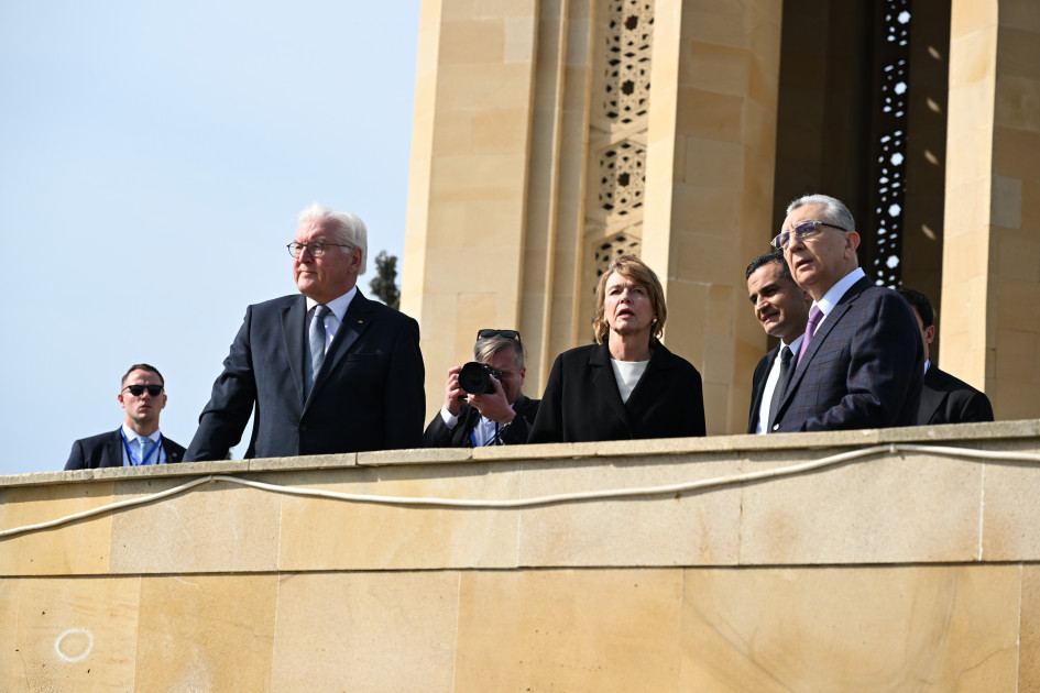 Almaniya Prezidenti Frank-Valter Ştaynmayer Şəhidlər xiyabanını ziyarət edib<font color=red> - FOTOLAR</font>