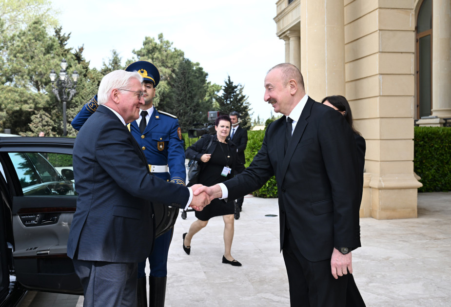 Almaniya Prezidenti Frank-Valter Ştaynmayerin rəsmi qarşılanma mərasimi olub<font color='red'> - YENİLƏNİB</font><font color=red> - FOTOLAR</font>