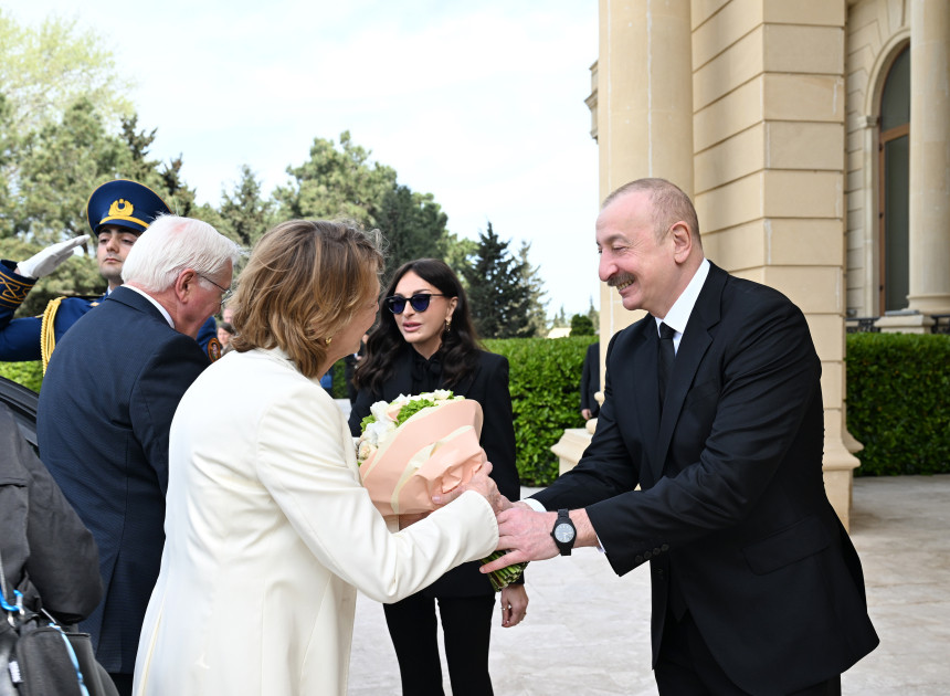 Almaniya Prezidenti Frank-Valter Ştaynmayerin rəsmi qarşılanma mərasimi olub<font color='red'> - YENİLƏNİB</font><font color=red> - FOTOLAR</font>
