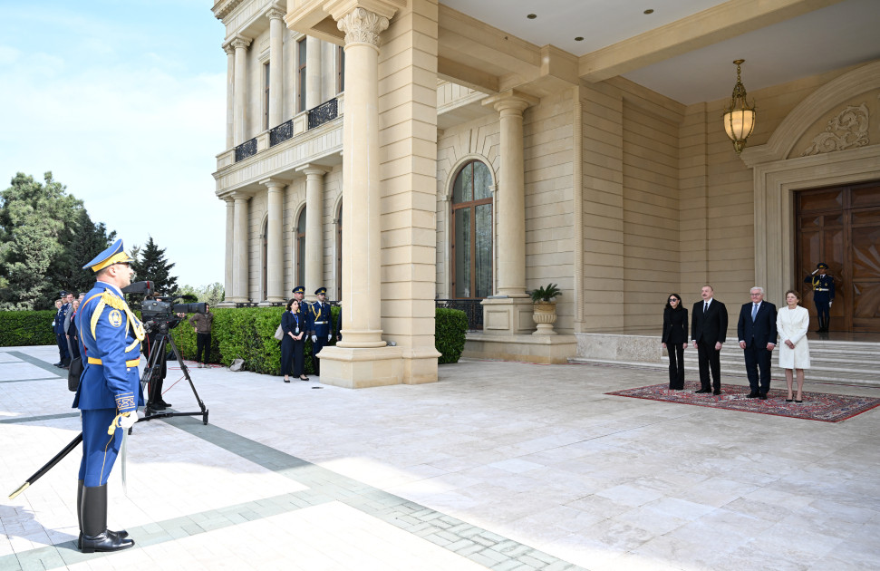 Almaniya Prezidenti Frank-Valter Ştaynmayerin rəsmi qarşılanma mərasimi olub<font color='red'> - YENİLƏNİB</font><font color=red> - FOTOLAR</font>