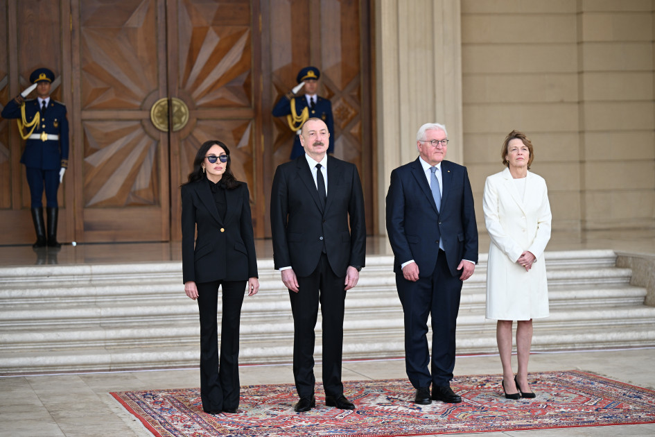 Almaniya Prezidenti Frank-Valter Ştaynmayerin rəsmi qarşılanma mərasimi olub<font color='red'> - YENİLƏNİB</font><font color=red> - FOTOLAR</font>