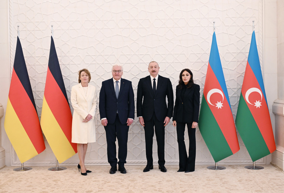 Almaniya Prezidenti Frank-Valter Ştaynmayerin rəsmi qarşılanma mərasimi olub<font color='red'> - YENİLƏNİB</font><font color=red> - FOTOLAR</font>