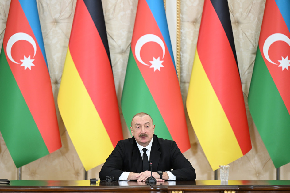 Azərbaycan və Almaniya prezidentləri mətbuata bəyanatlarla çıxış ediblər<font color='red'> - YENİLƏNİB</font><font color=red> - FOTOLAR</font>