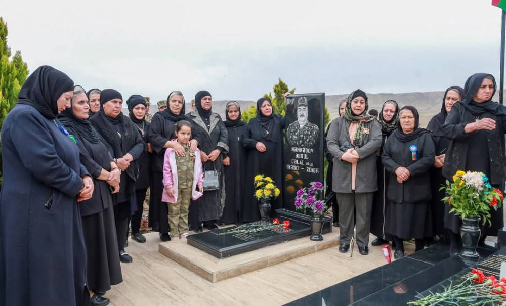 Naxçıvanda aprel şəhidi Rasim Məmmədovun anım günü keçirilib<font color=red> - FOTOLAR</font>