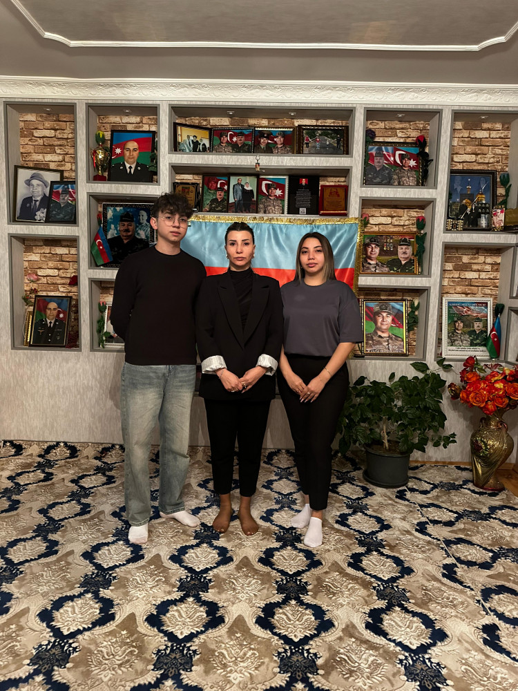 Atamız o qədər bizimlədir ki, heç vaxt “üç nəfər qalmışıq” demədik!<font color=red> - FOTOLAR</font>