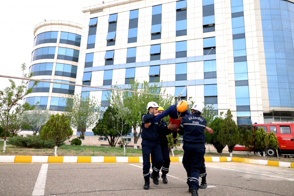 FHN “Duzdağ” Estate Məhdud Məsuliyyətli Cəmiyyətində "Konstitusiya və Suverenlik İli”nə həsr olunan yanğın-taktiki təlim keçirib<font color=red> - FOTOLAR</font>