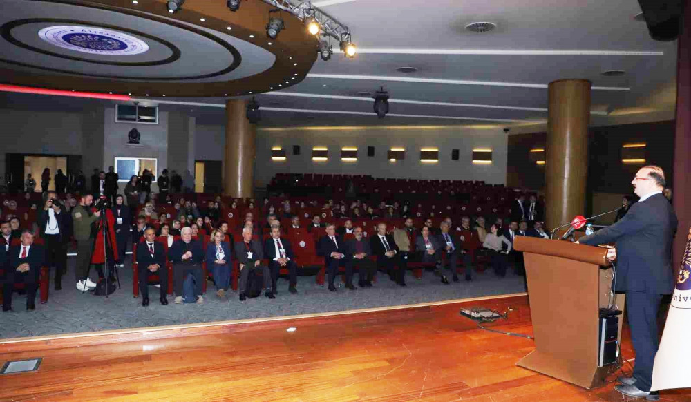 AMEA Naxçıvan Bölməsi Ərzurumda keçirilən elmi toplantıda təmsil olunub<font color=red> - FOTOLAR</font>
