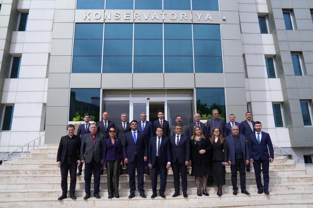NDU-nun rektoru Elbrus İsayev “Bədii yaradıcılıq müsabiqə-festivalı”nda iştirak edəcək nümayəndə heyəti ilə görüşüb<font color=red> - FOTOLAR</font>