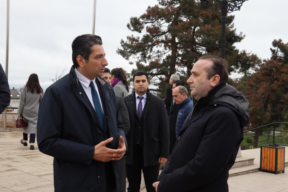Mustafa Tuzcu: Türkiyə işğaldan azad edilən torpaqların bərpasında iştirak edəcək<font color=red> - FOTOLAR</font>