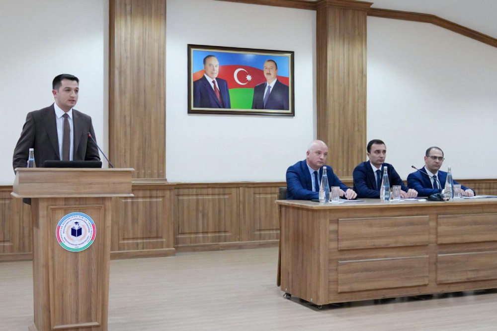 Naxçıvanda əmək bazarının inkişafı məsələlərinə  dair görüş keçirilib<font color=red> - FOTOLAR</font>