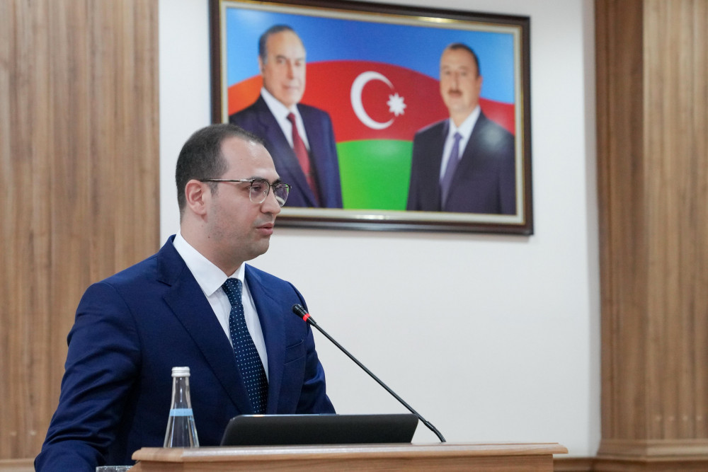 Naxçıvanda əmək bazarının inkişafı məsələlərinə  dair görüş keçirilib<font color=red> - FOTOLAR</font>