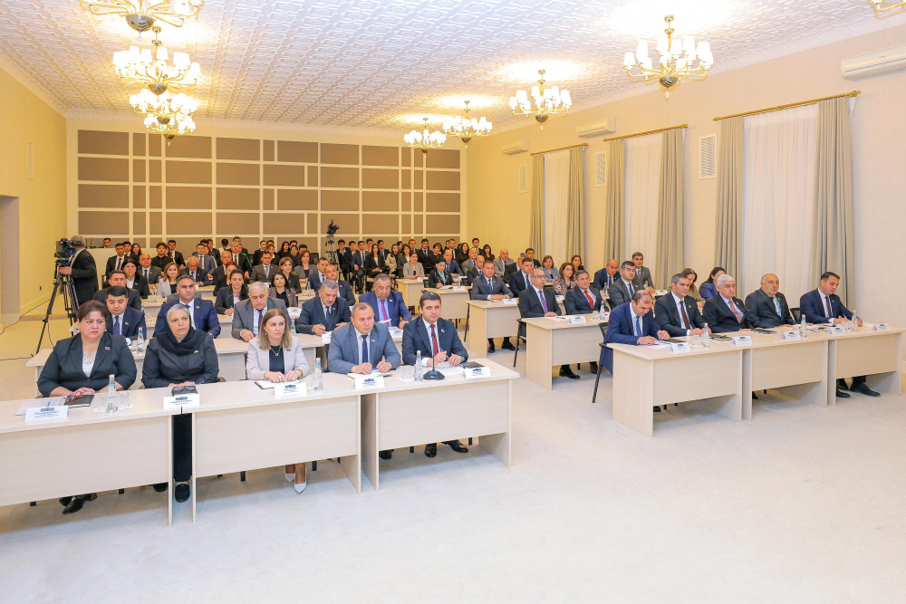 Ali Məclisin yaz sessiyasının növbəti iclası keçirilib<font color=red> - FOTOLAR</font>